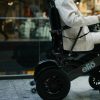 Elio elektrisk rullstol på kopcentrum